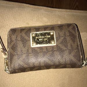 USED Michael Kors wallet